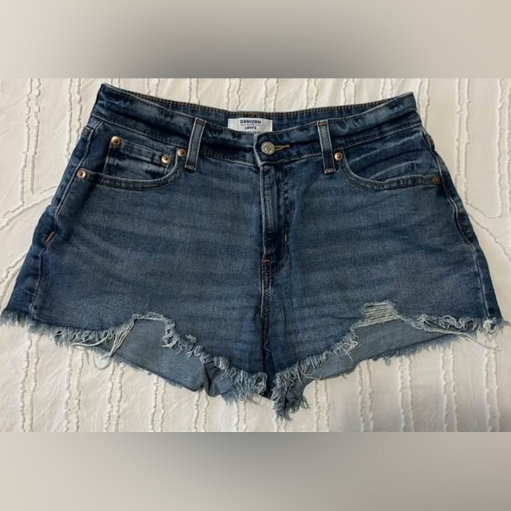 Denizen from Levi's Blue Jean Shorts Distressed Frayed Hem Womens Size 8/29